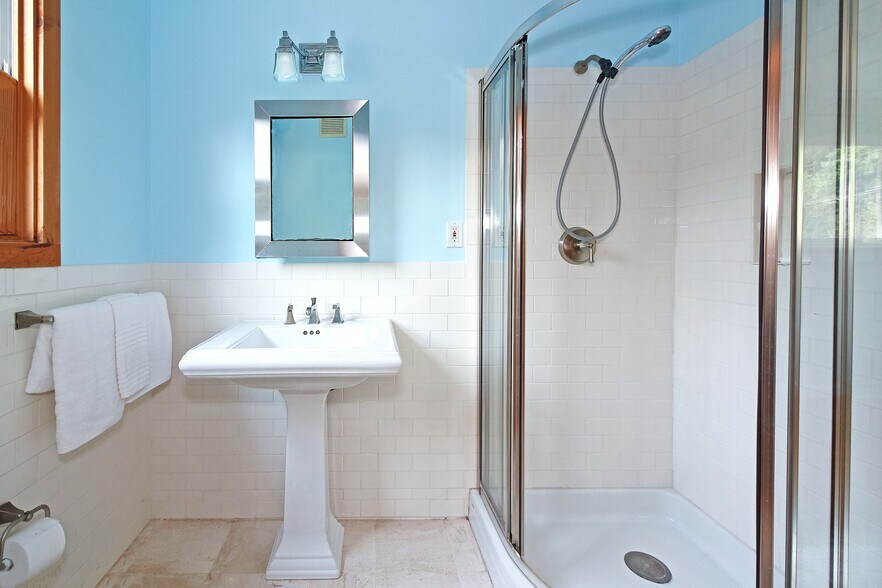 Building Photo - 88 Saint Mary St