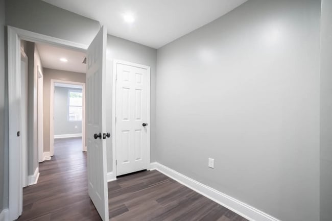 Building Photo - 3218 Elmley Ave