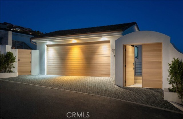 Building Photo - 31899 Circle Dr