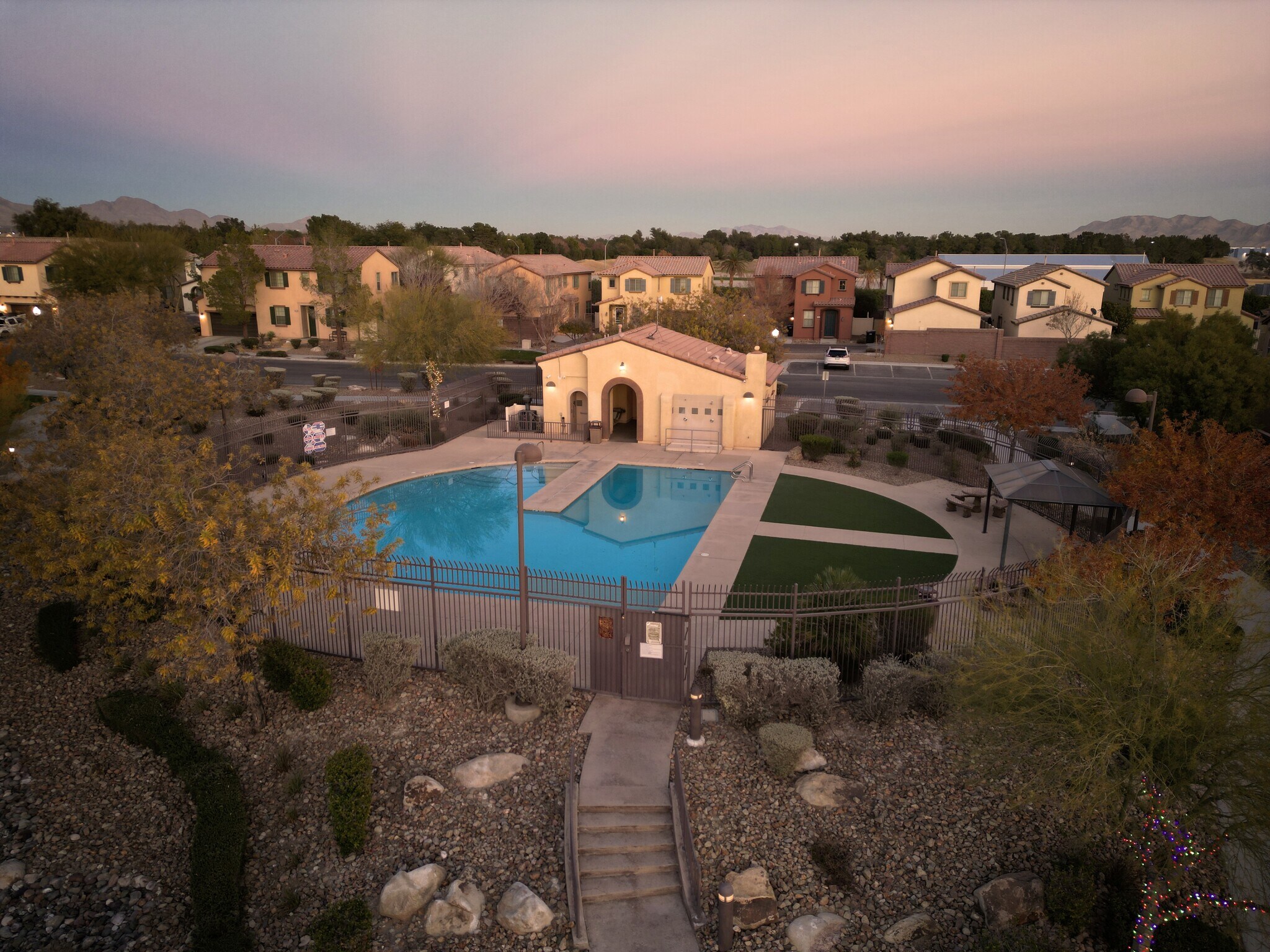 Building Photo - 5249 Brazelton St