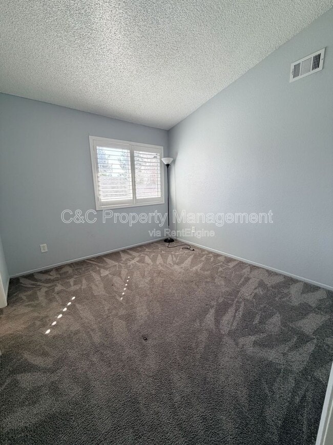 Building Photo - 13110 Mohican Dr