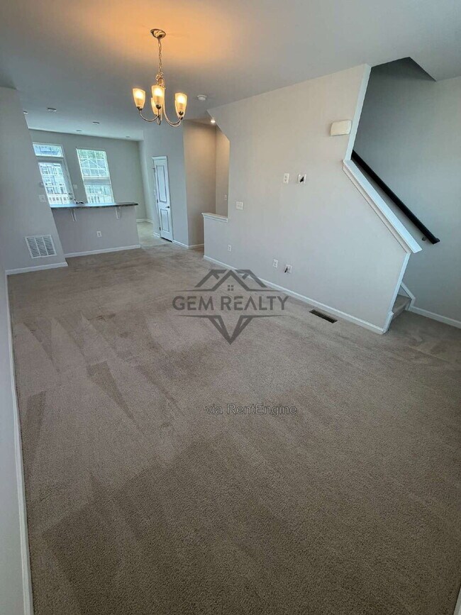 Building Photo - 501 Rolling Valley Dr