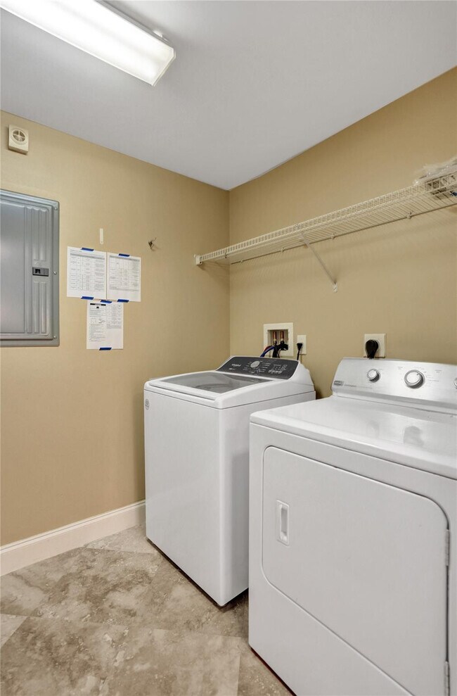 Building Photo - 101 S Ocean Dr