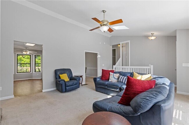 Building Photo - 4811 Nevilly Way