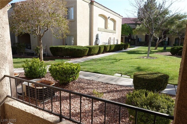 Building Photo - 7885 W Flamingo Rd