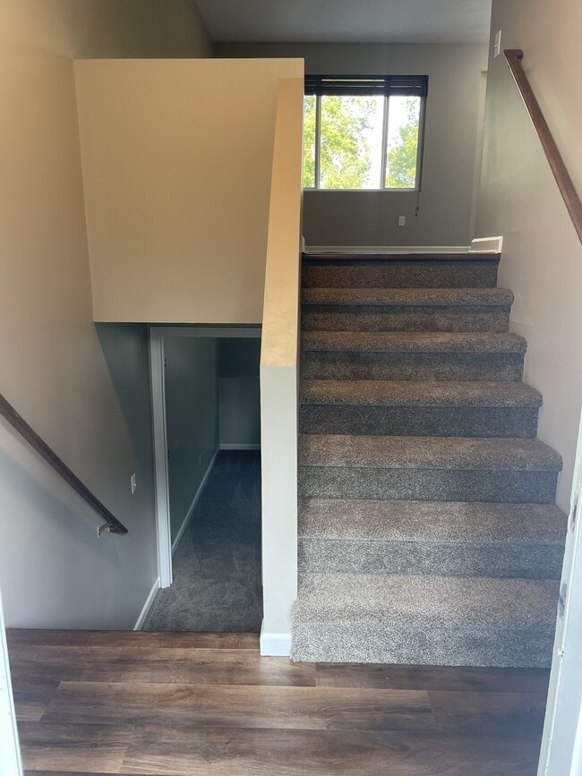 Building Photo - 1952 Ball Ave NE