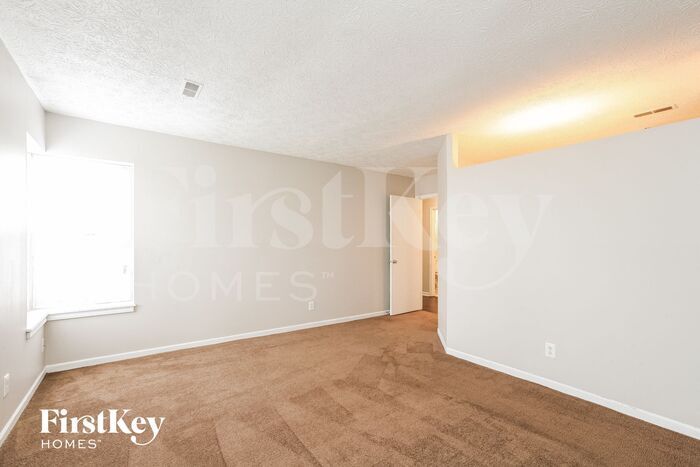 Building Photo - 6903 Hardwood Dr