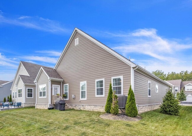 Building Photo - 5598 Ballantrae Woods Dr
