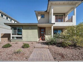 Building Photo - Luxury Rental | Premium Corner Lot | Strip Views