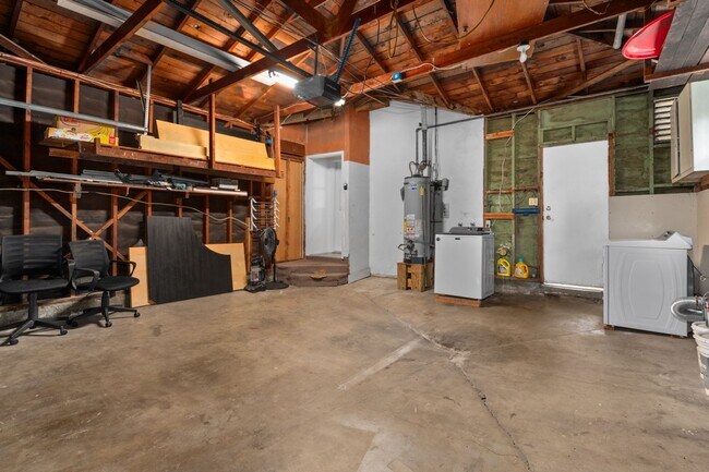 Building Photo - Attached garage!