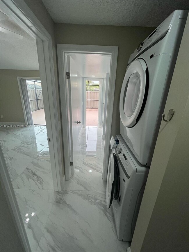 Building Photo - 5416 Eagle Lake Dr