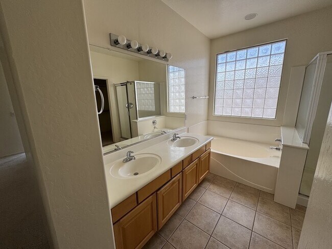 Building Photo - Estrella Mountain Ranch Overlook 3br