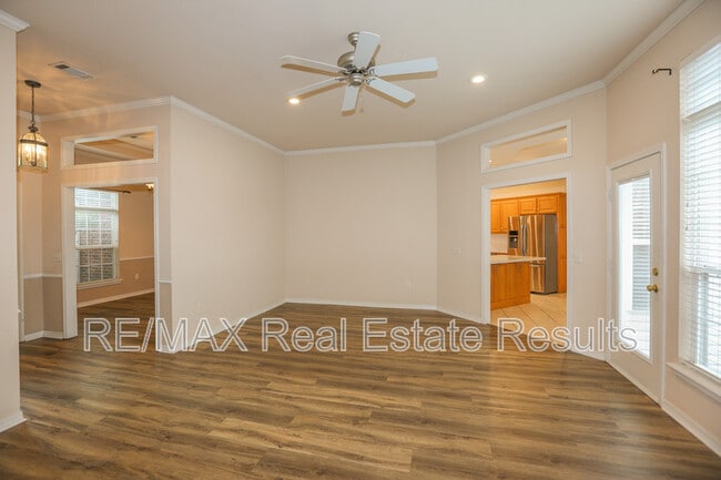 Building Photo - 6454 Norman Ave