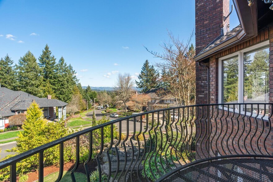 Building Photo - 16235 SW Falcon Dr