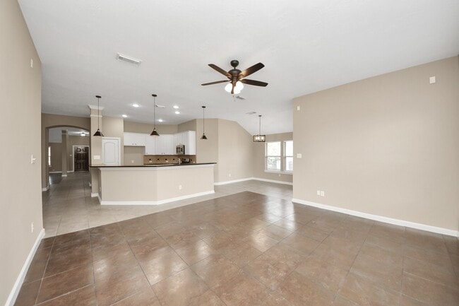 Building Photo - 8226 Stratford Canyon Dr