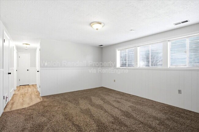 Building Photo - 5912 S 5100 W St