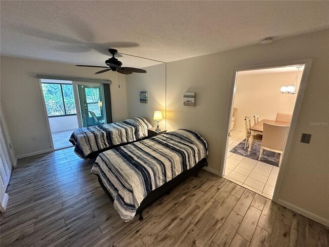 Building Photo - 645 Woodlawn Dr