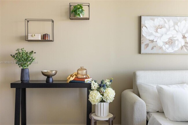 Building Photo - 580 72nd St