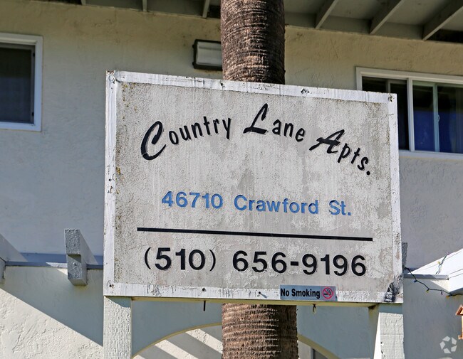 Building Photo - Country Lane Apartments