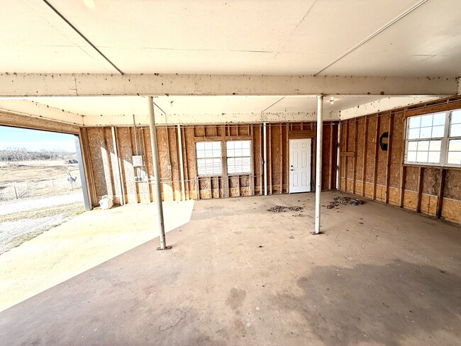 Building Photo - 1654 Ponderosa Rd