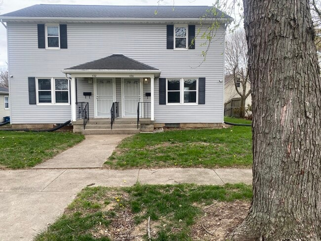 Building Photo - 430 N 4th St