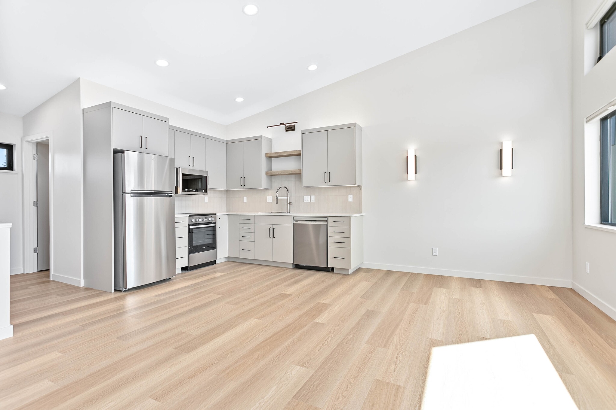 Building Photo - 2517 Vallette St