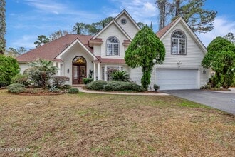 Building Photo - 11 Tillinghast Cir