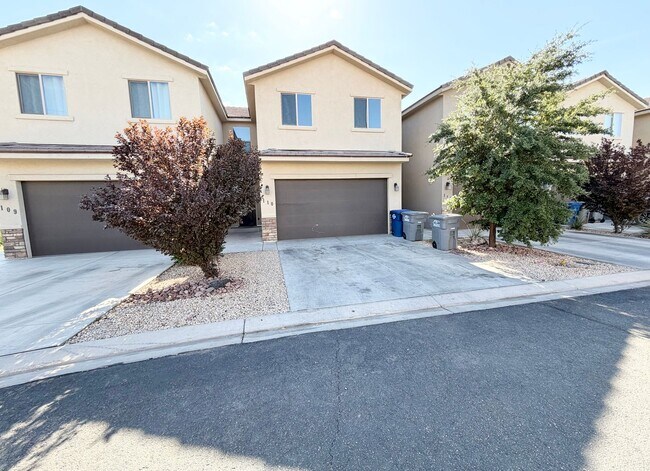 Building Photo - 355 W 200 S
