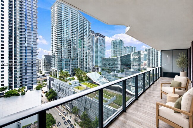 Building Photo - 801 S Miami Ave
