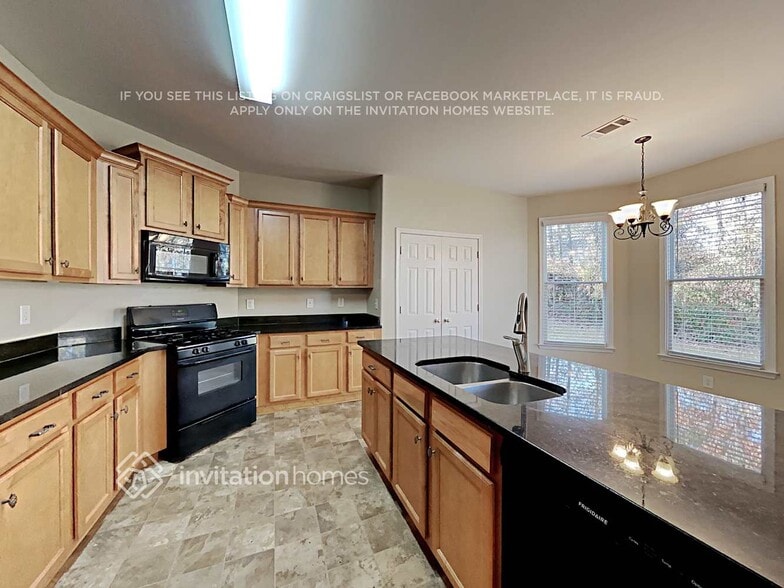 Building Photo - 69 Richmond Way