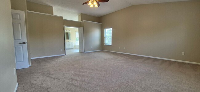 Building Photo - 2999 Iowa Ct