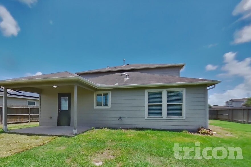 Building Photo - 930 Salado Slough Ln