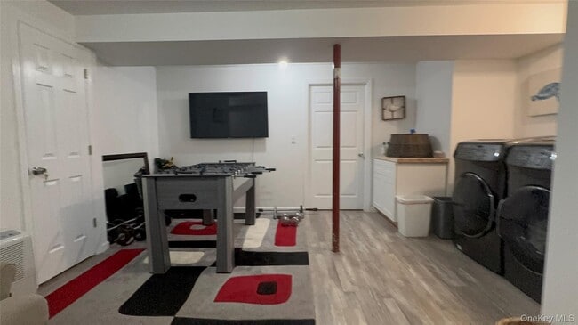 Building Photo - 30 Lewis Rd