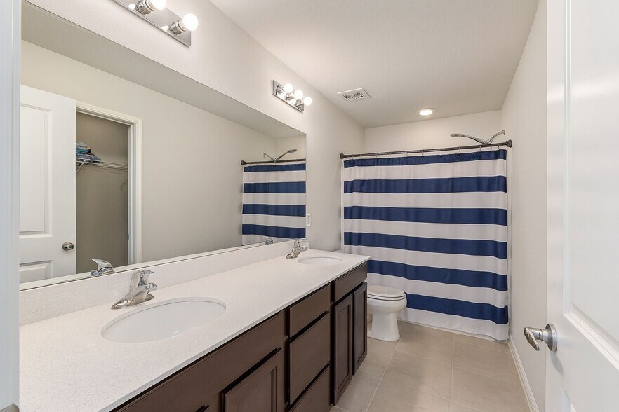 Building Photo - 5489 Elmview Xing