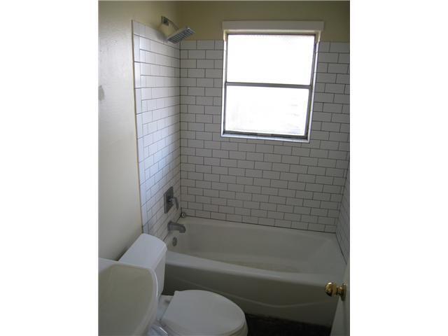 Building Photo - 4015 Lewis Ln