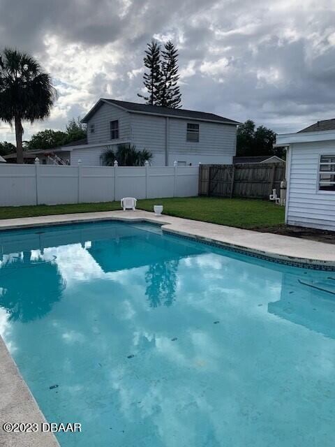 Building Photo - 1225 Thomasina Dr