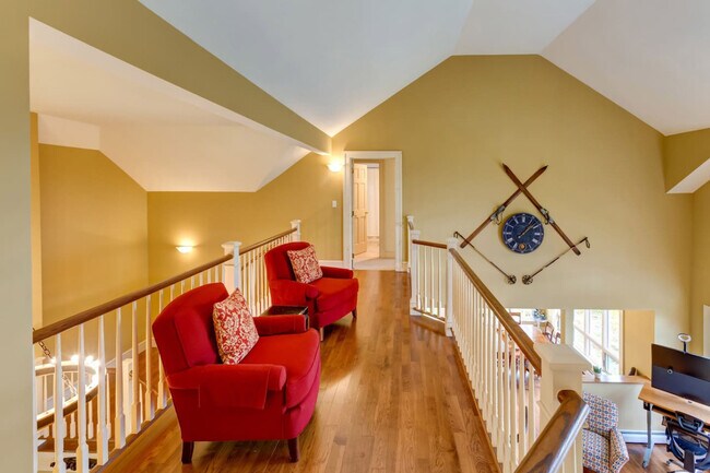 Building Photo - 74 Harvest Ln