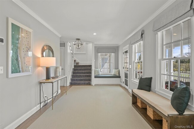 Building Photo - 245 Oneck Ln