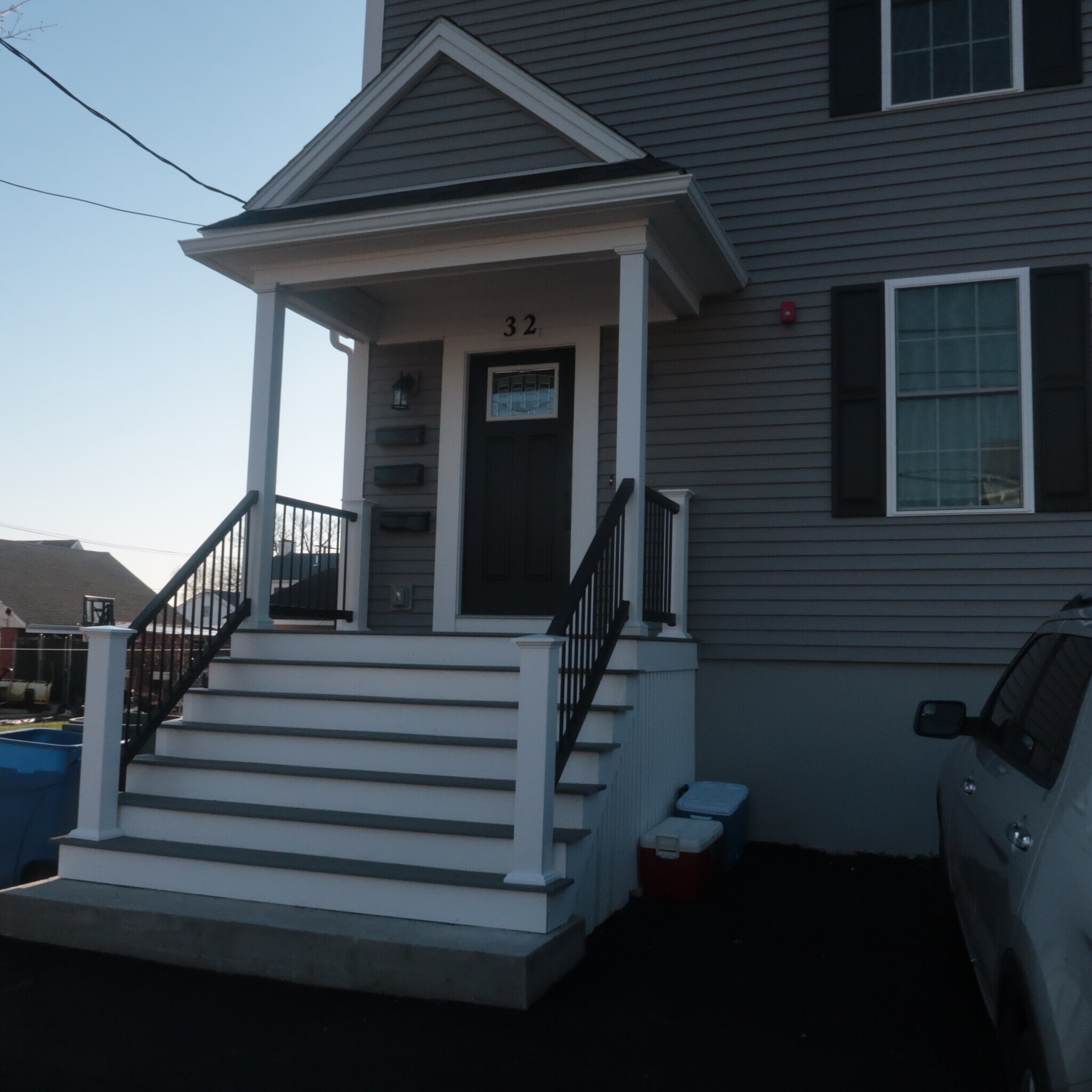 Building Photo - 32 Newhall St