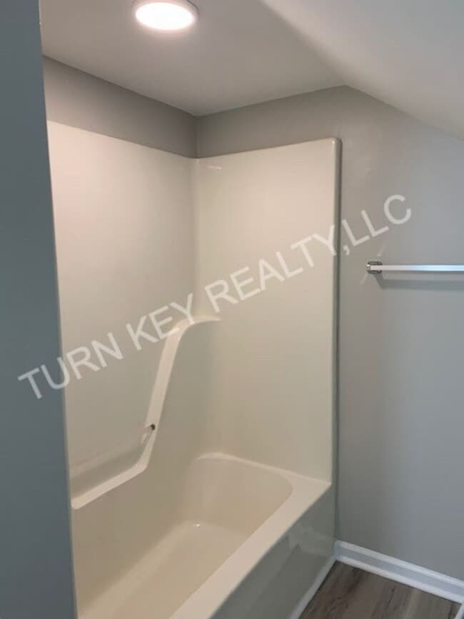 Building Photo - Apartment for rent in Hayden/ Smoke Rise