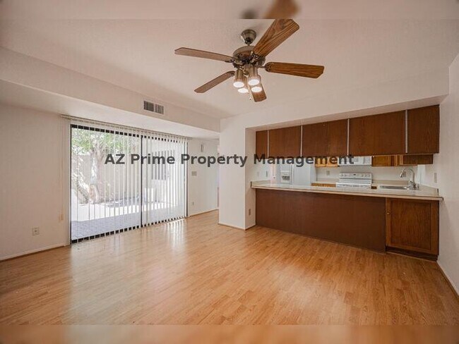 Building Photo - 5807 W Acoma Dr