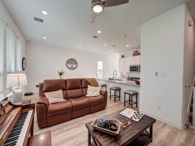 Building Photo - 22707 Sutherland Bend Ln