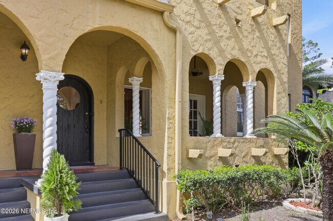 Building Photo - 1786 Challen Ave