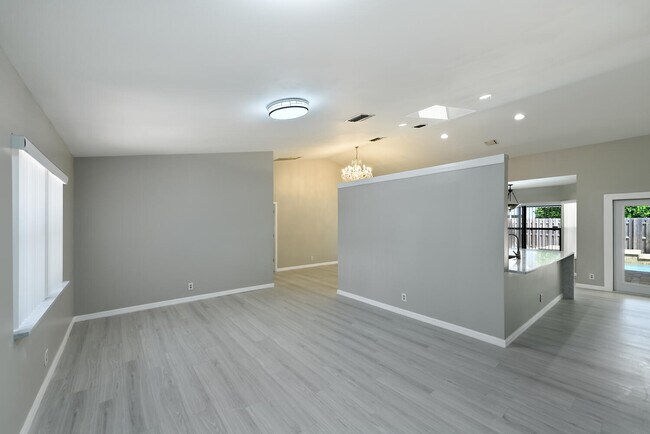 Building Photo - 13442 Northumberland Cir