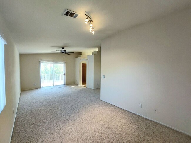 Building Photo - GREEN VALLEY RANCH