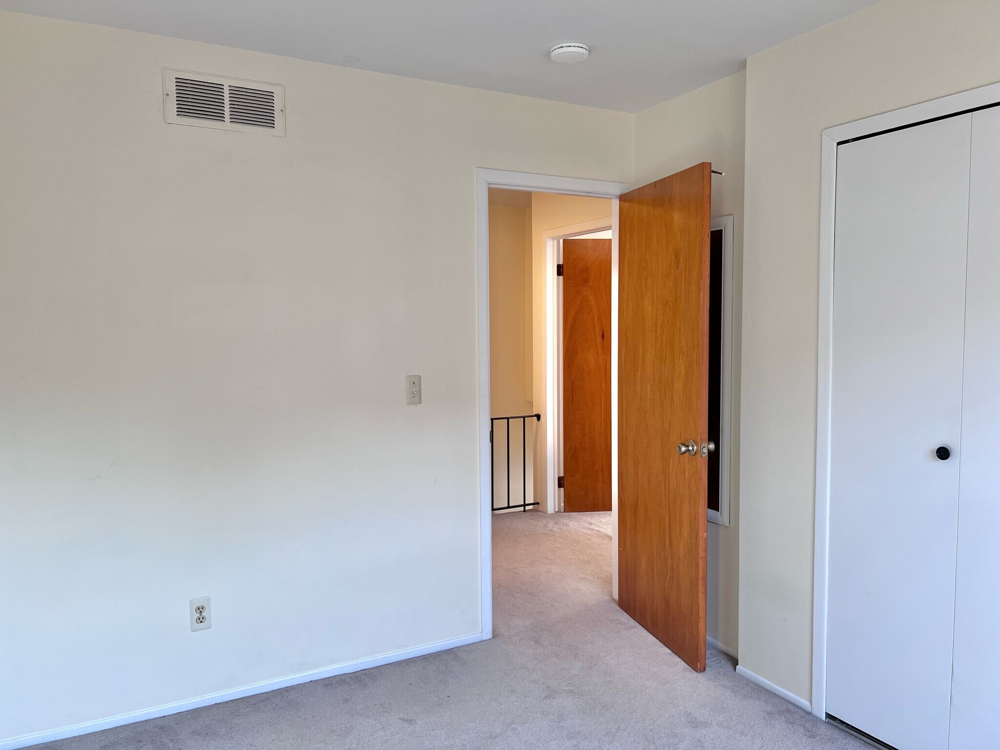 Building Photo - 2736 Glenbridge Ct