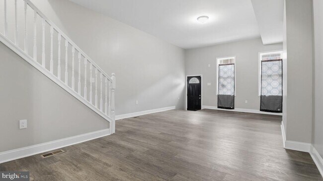 Building Photo - 917 N Gilmor St