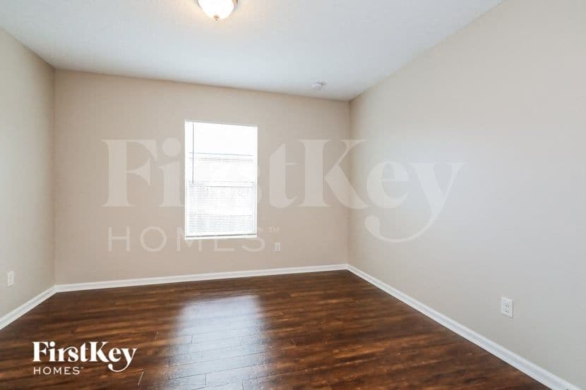 Building Photo - 3854 Falcon Crest Dr