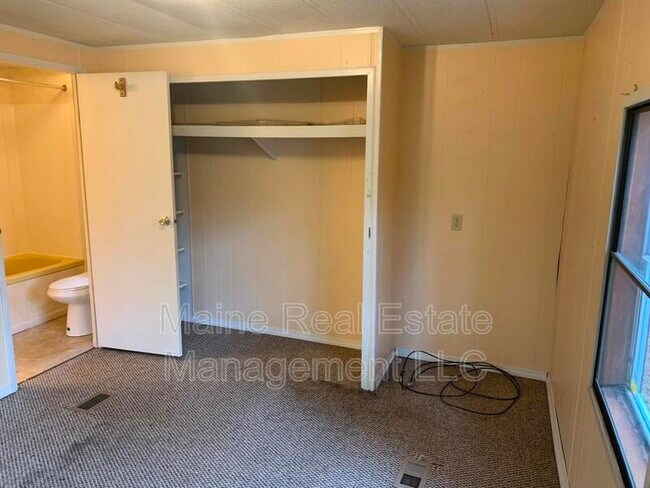 Building Photo - 3 Sweet Fern Dr