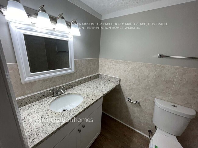 Building Photo - 9120 Crabtree Ln